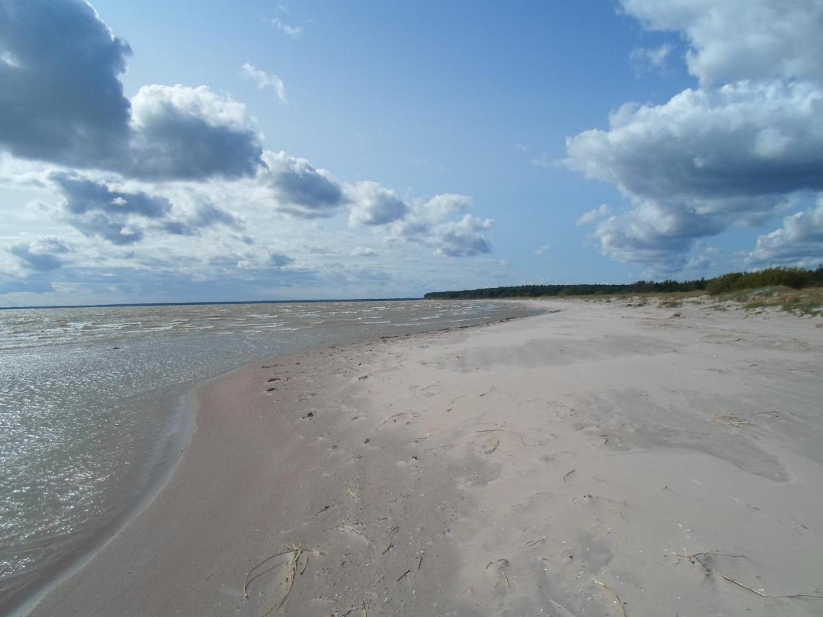 Tihase Puhkemajake Pärnu Kültér fotó